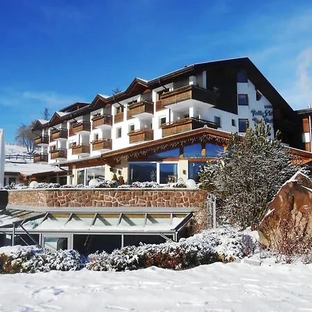 Pinei 4* Ortisei